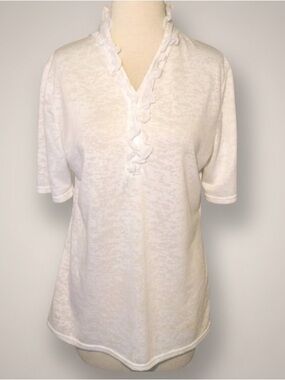 Saga White Short Sleeved Ruffled V Neck Tee Size Med